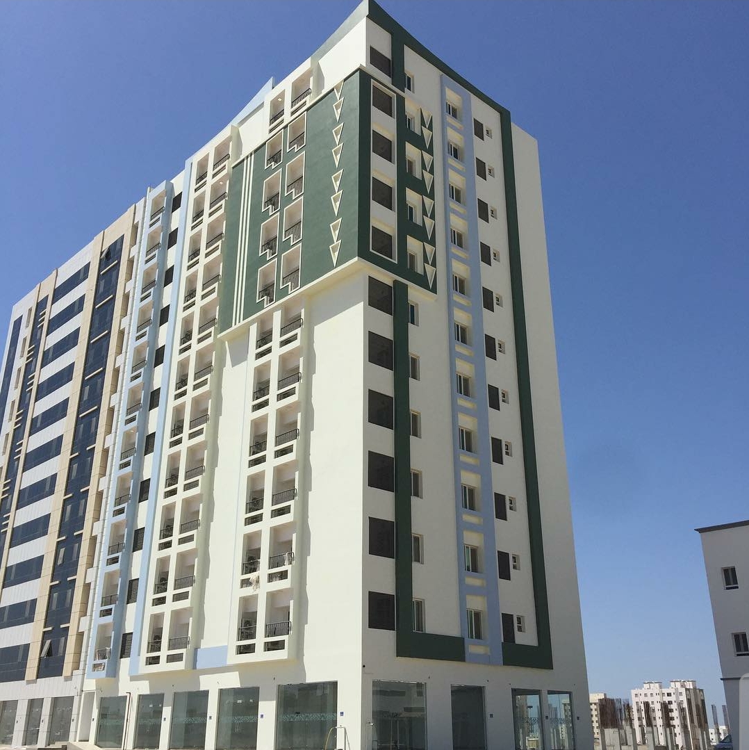 فرصة للاستثمار شقة مؤجرة للبيع في المعبيلة